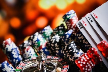 redmitoto link app home screen showing live blackjack and football markets